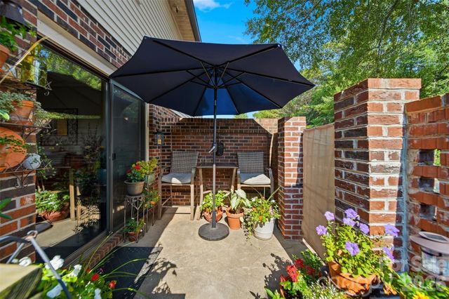 1330 5th Street NE 83, Hickory, NC 28601