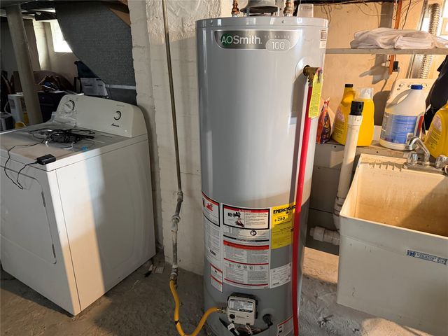 1047 W 7TH Street, Erie, PA 16502