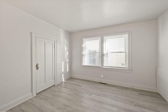 2541 Sullivant Avenue, Columbus, OH 43204