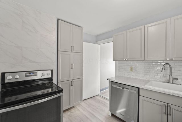 2541 Sullivant Avenue, Columbus, OH 43204