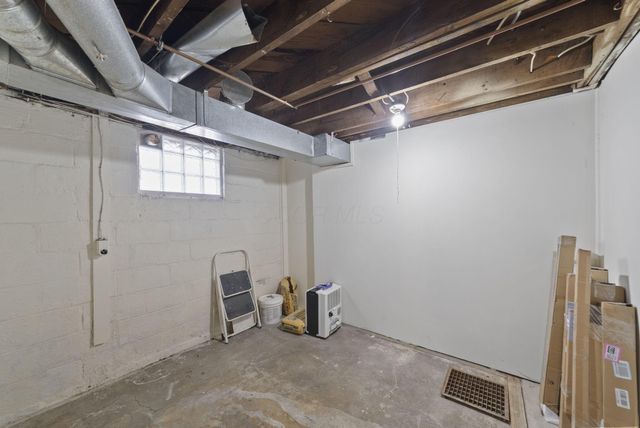 2541 Sullivant Avenue, Columbus, OH 43204