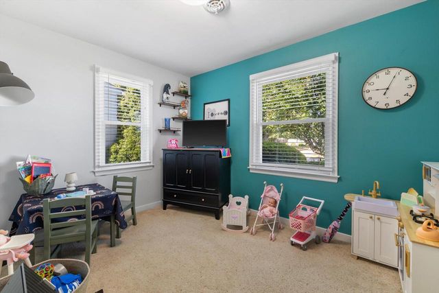 2109 Monroe AVENUE, Racine, WI 53405