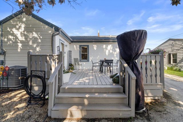 2109 Monroe AVENUE, Racine, WI 53405