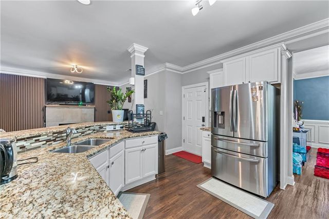 2582 COREY PARK Drive, Loganville, GA 30052