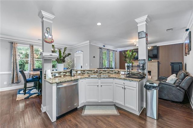 2582 COREY PARK Drive, Loganville, GA 30052