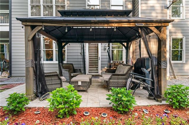 2582 COREY PARK Drive, Loganville, GA 30052