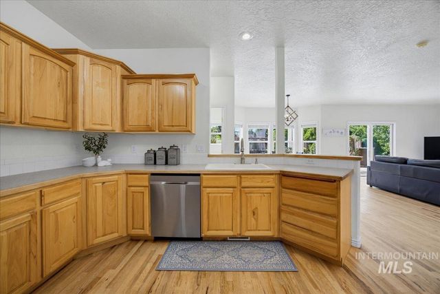 8625 Vic Lane, Middleton, ID 83644