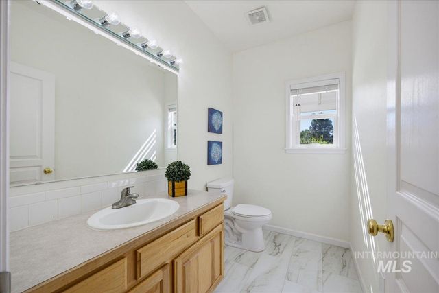 8625 Vic Lane, Middleton, ID 83644