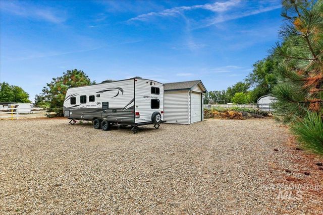 8625 Vic Lane, Middleton, ID 83644
