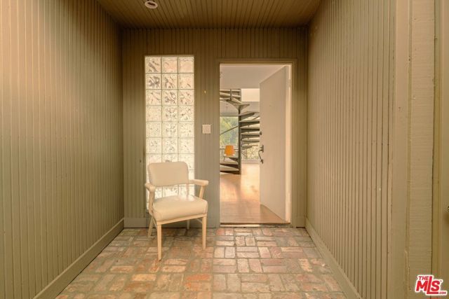 8876 Lookout Mountain Avenue, Los Angeles, CA 90046