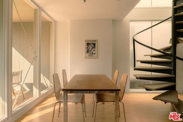 8876 Lookout Mountain Avenue, Los Angeles, CA 90046