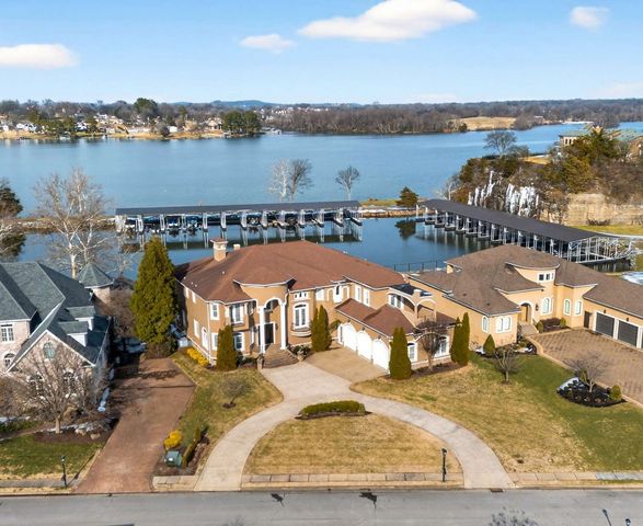17 Harbor Cove Dr, Old Hickory, TN 37138