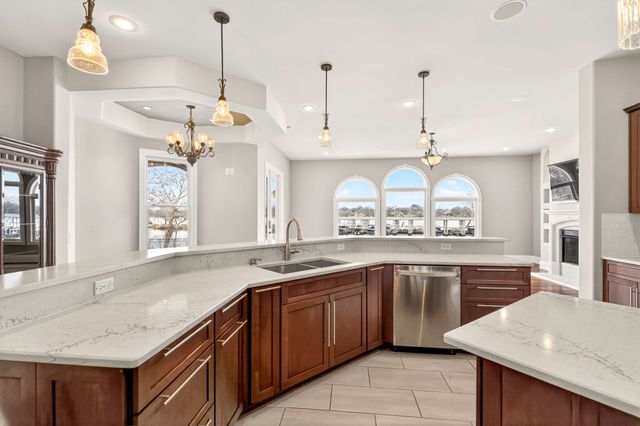 17 Harbor Cove Dr, Old Hickory, TN 37138