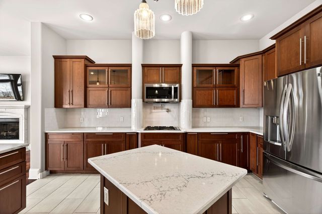 17 Harbor Cove Dr, Old Hickory, TN 37138