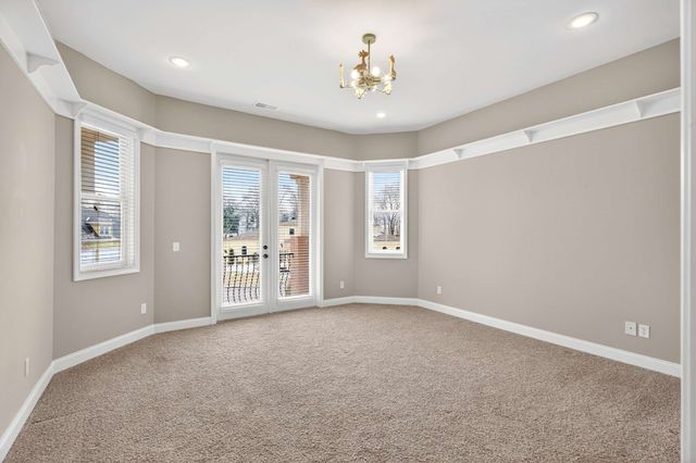 17 Harbor Cove Dr, Old Hickory, TN 37138