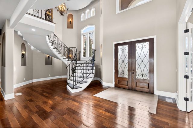 17 Harbor Cove Dr, Old Hickory, TN 37138