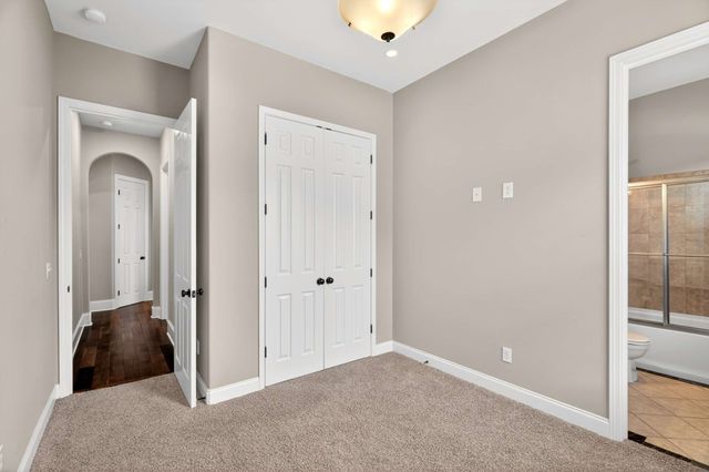 17 Harbor Cove Dr, Old Hickory, TN 37138