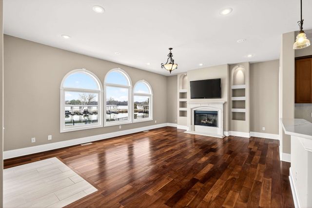 17 Harbor Cove Dr, Old Hickory, TN 37138