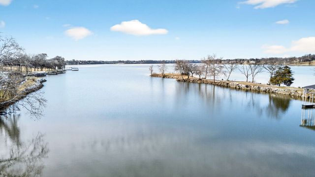 17 Harbor Cove Dr, Old Hickory, TN 37138