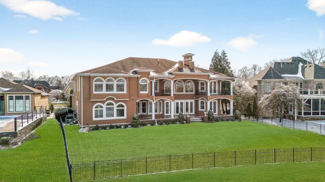 17 Harbor Cove Dr, Old Hickory, TN 37138