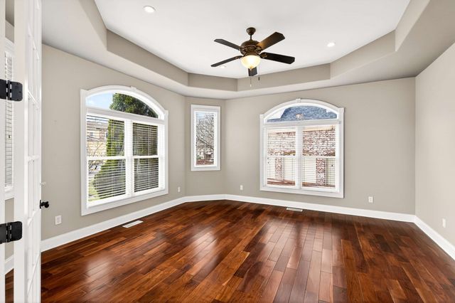 17 Harbor Cove Dr, Old Hickory, TN 37138