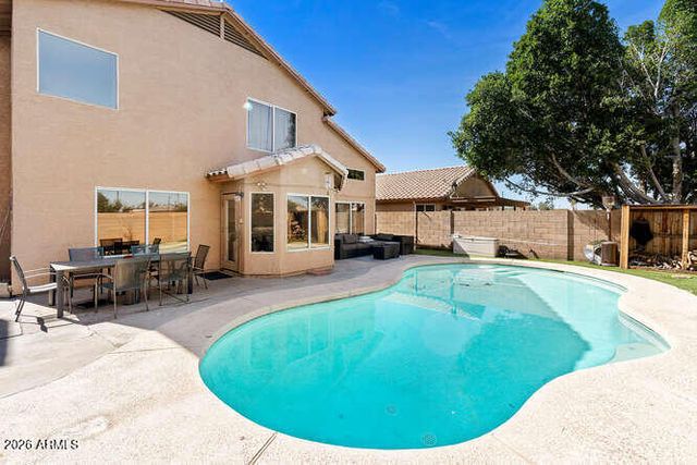 4820 W SHANNON Court, Chandler, AZ 85226