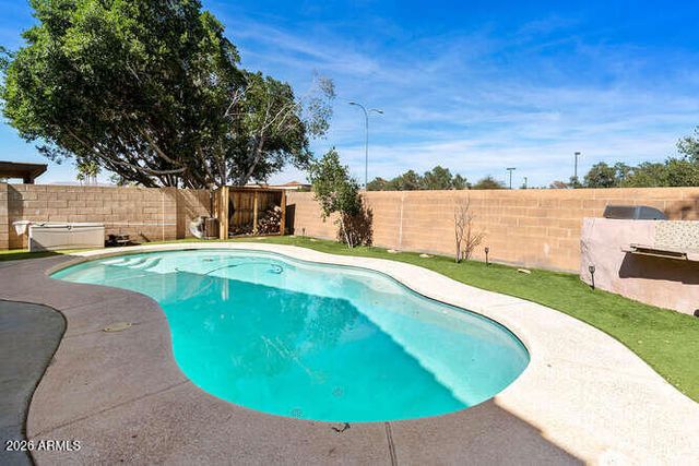 4820 W SHANNON Court, Chandler, AZ 85226