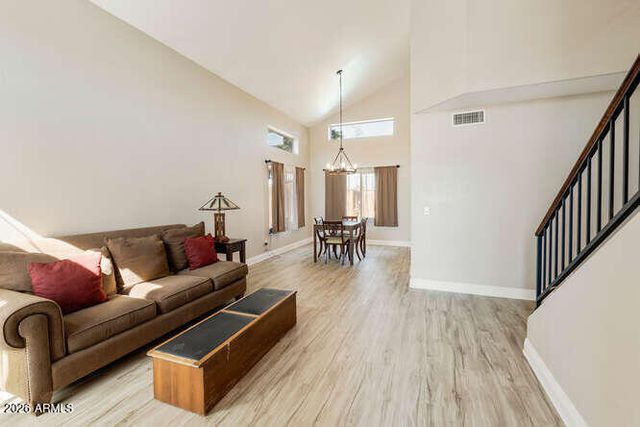 4820 W SHANNON Court, Chandler, AZ 85226