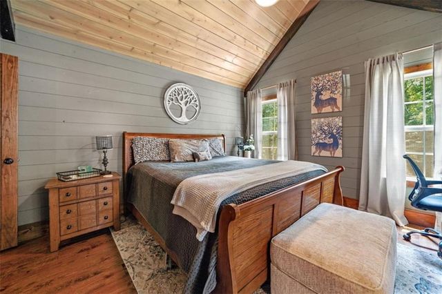 88 Old Vineyard Way, Cleveland, GA 30528