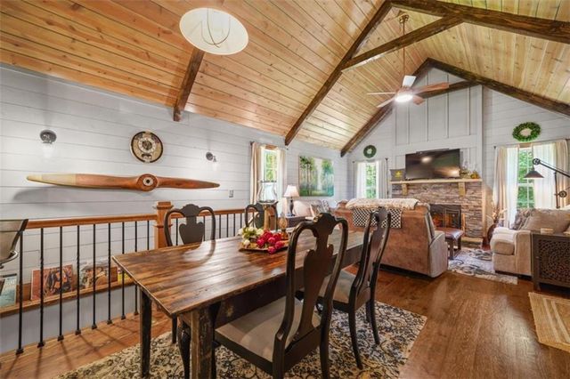 88 Old Vineyard Way, Cleveland, GA 30528