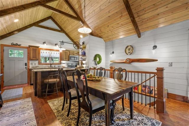 88 Old Vineyard Way, Cleveland, GA 30528