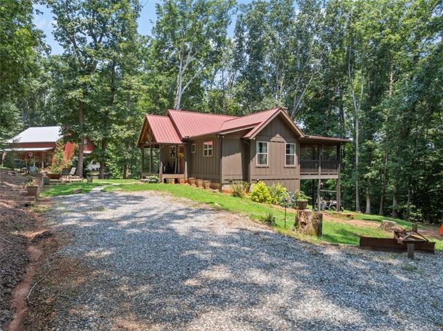 88 Old Vineyard Way, Cleveland, GA 30528