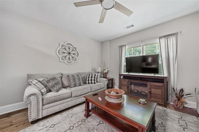 88 Old Vineyard Way, Cleveland, GA 30528