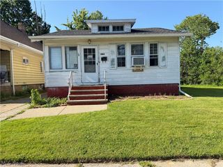 1802 Ardoyne Avenue, Cleveland, OH 44109