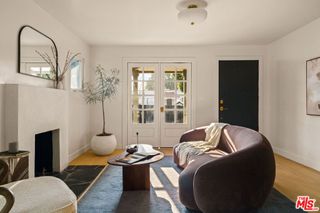 2916 Hillcrest Drive, Los Angeles, CA 90016