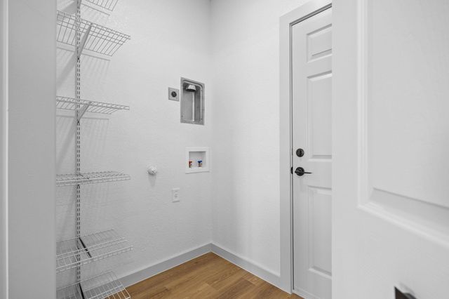 2303 Thomas ST, Taylor, TX 76574