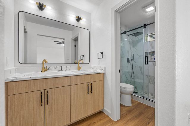 2303 Thomas ST, Taylor, TX 76574