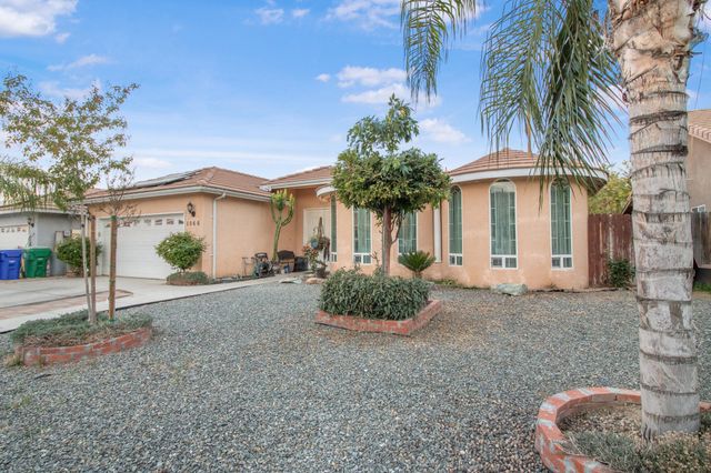 1066 W Forest Avenue, Porterville, CA 93257