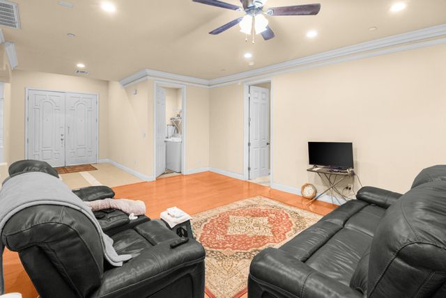 1066 W Forest Avenue, Porterville, CA 93257