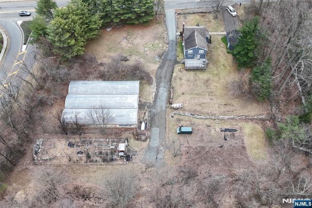 182 Airmont Avenue, Mahwah, NJ 07430