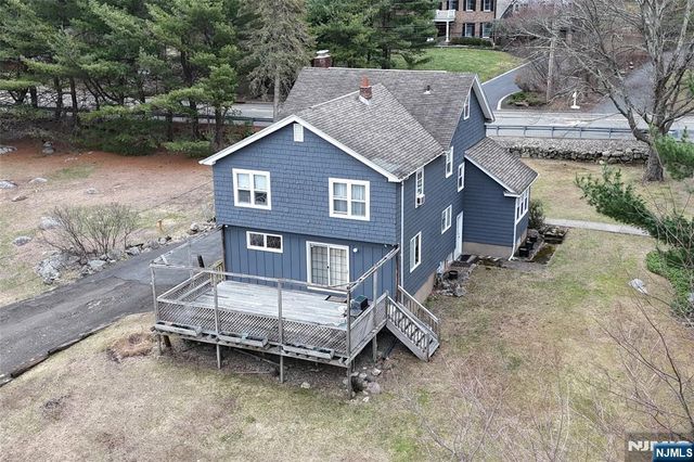 182 Airmont Avenue, Mahwah, NJ 07430