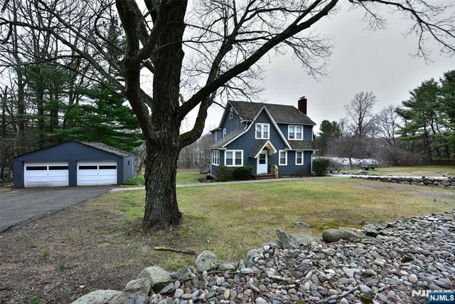 182 Airmont Avenue, Mahwah, NJ 07430