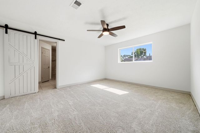 9 Robin Drive, Alvin, TX 77511