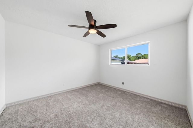9 Robin Drive, Alvin, TX 77511
