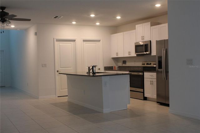 6259 BACK FORTY LOOP, Zephyrhills, FL 33541