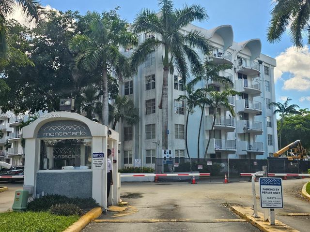 492 NW 165th St Road C211, Miami, FL 33169