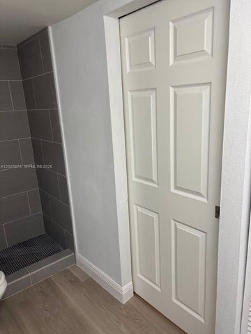 492 NW 165th St Road C211, Miami, FL 33169