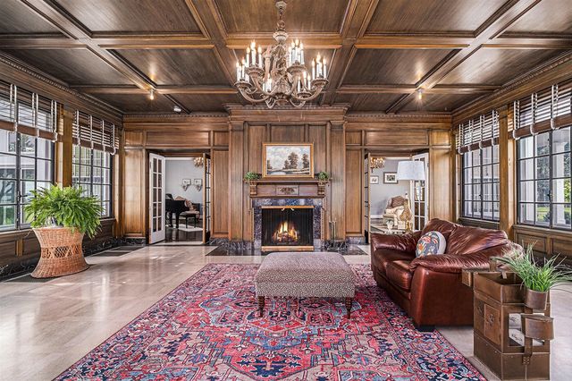 19123 Parke Lane, Grosse Ile, MI 48138