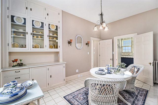 19123 Parke Lane, Grosse Ile, MI 48138