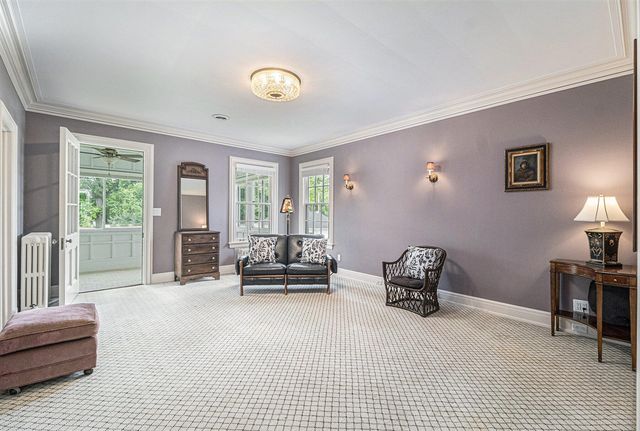 19123 Parke Lane, Grosse Ile, MI 48138
